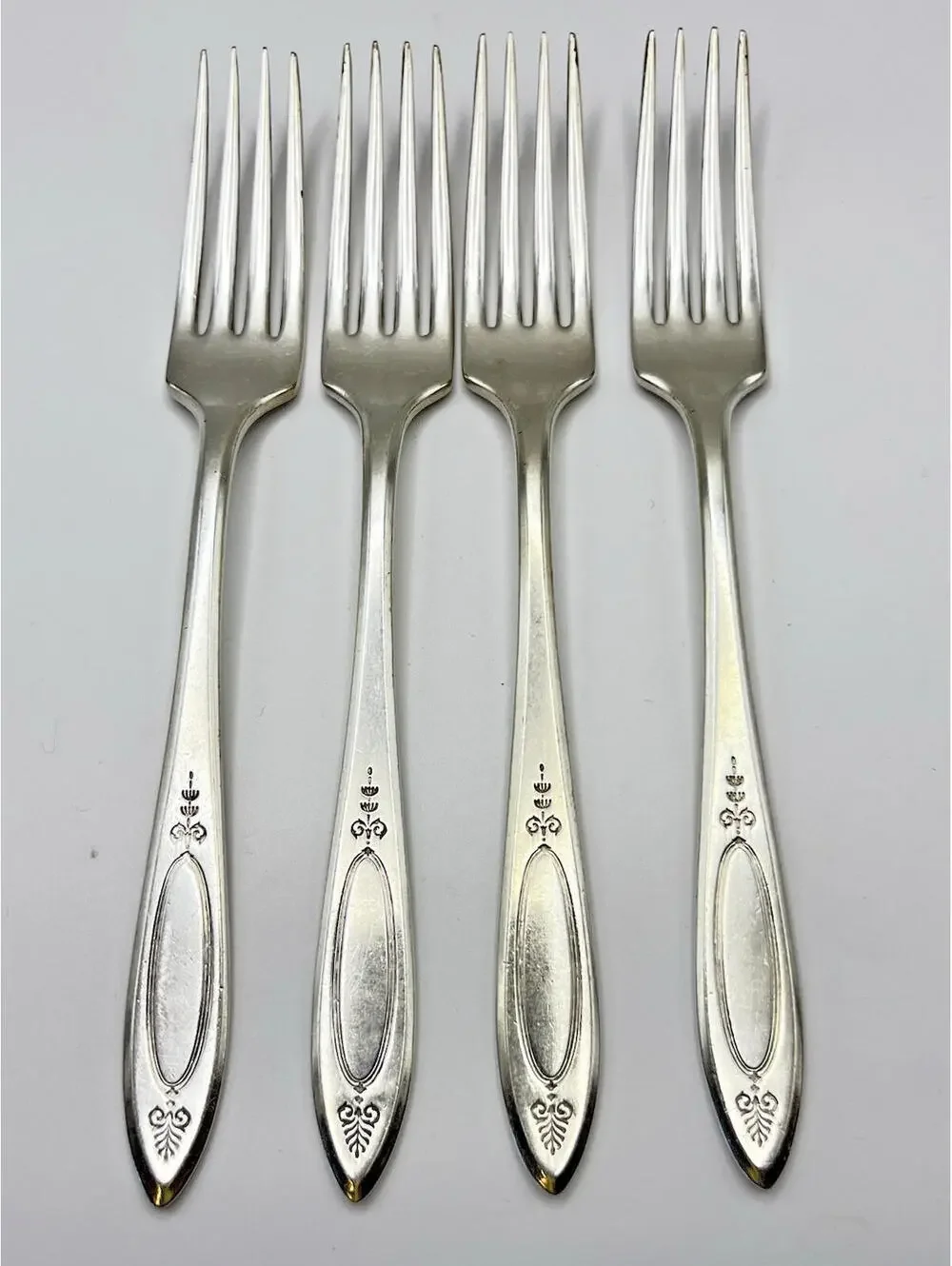 Vintage Oneida Silver Adam Silverplated Dinner Forks lot of 4 Community 2571.2